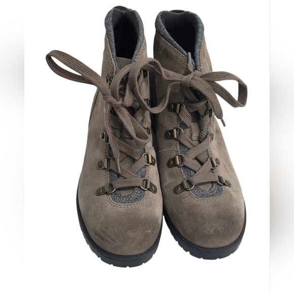 Clarks Shoes - Clarks Women's Faralyn Alpha Blue Grey Suede Lace Up Hiking Boots Size 7